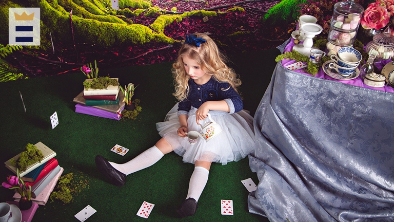 Alice in Wonderland is a popular choice for Halloween costumes, and these 50+ options are perfect for best friends.