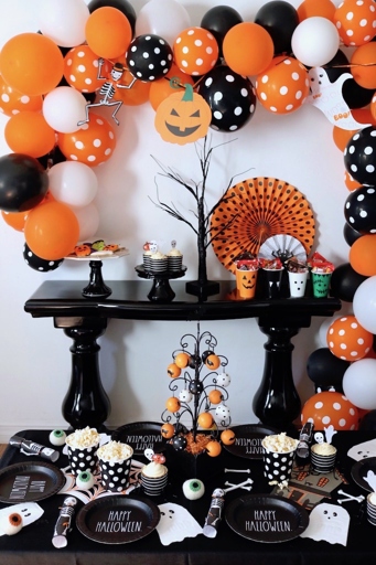 Halloween is a great time to get creative with balloon decorations.