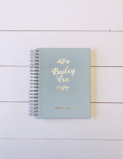If you're looking for a way to keep your memories organized and in one place, a Diary & Memory Keeper weekly spread is the perfect solution.