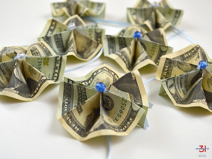 Making origami money is a great way to give a unique and personal gift.