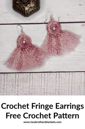 These easy to follow instructions will show you how to make your own crochet fringe earrings.