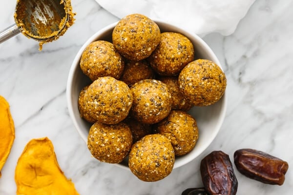 These mango energy bites are the perfect healthy snack for teens on the go!
