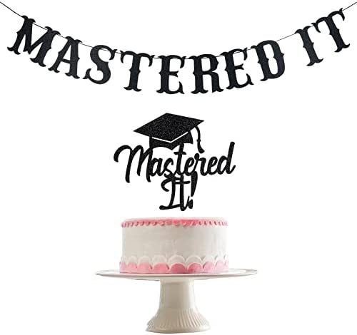 This cake is perfect for a graduation party!