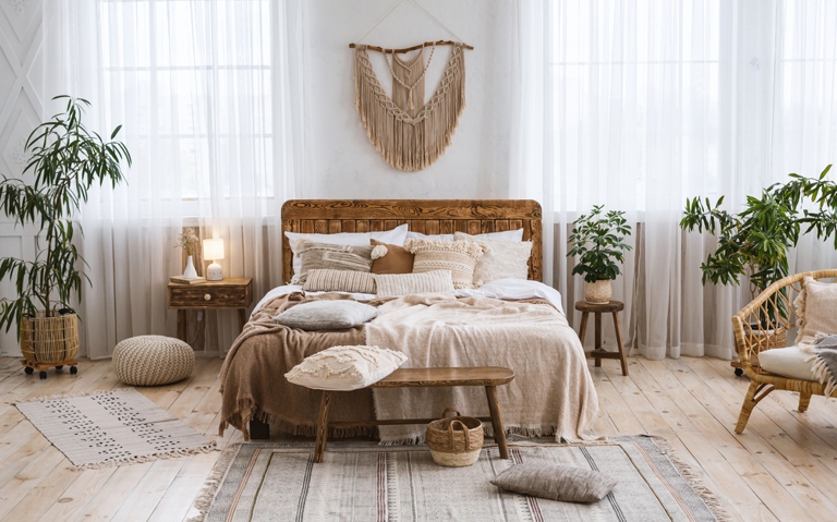 Wood is a classic material that can be used in a variety of ways to create a cozy boho bedroom.